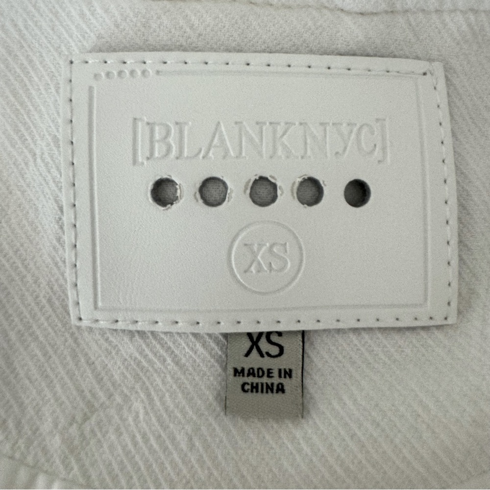 BLANKNYC Cropped Moto Bomber Jacket 100% Cotton “So Icy” White Style 68KG5172NOK - Picture 2 of 15